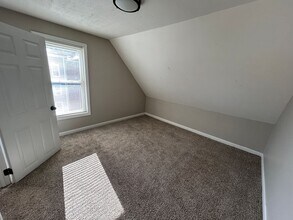 Building Photo - 308 Bartlett St