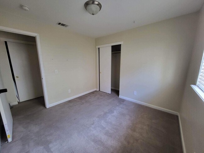 Foto del edificio - 966 Port Ashton Ct