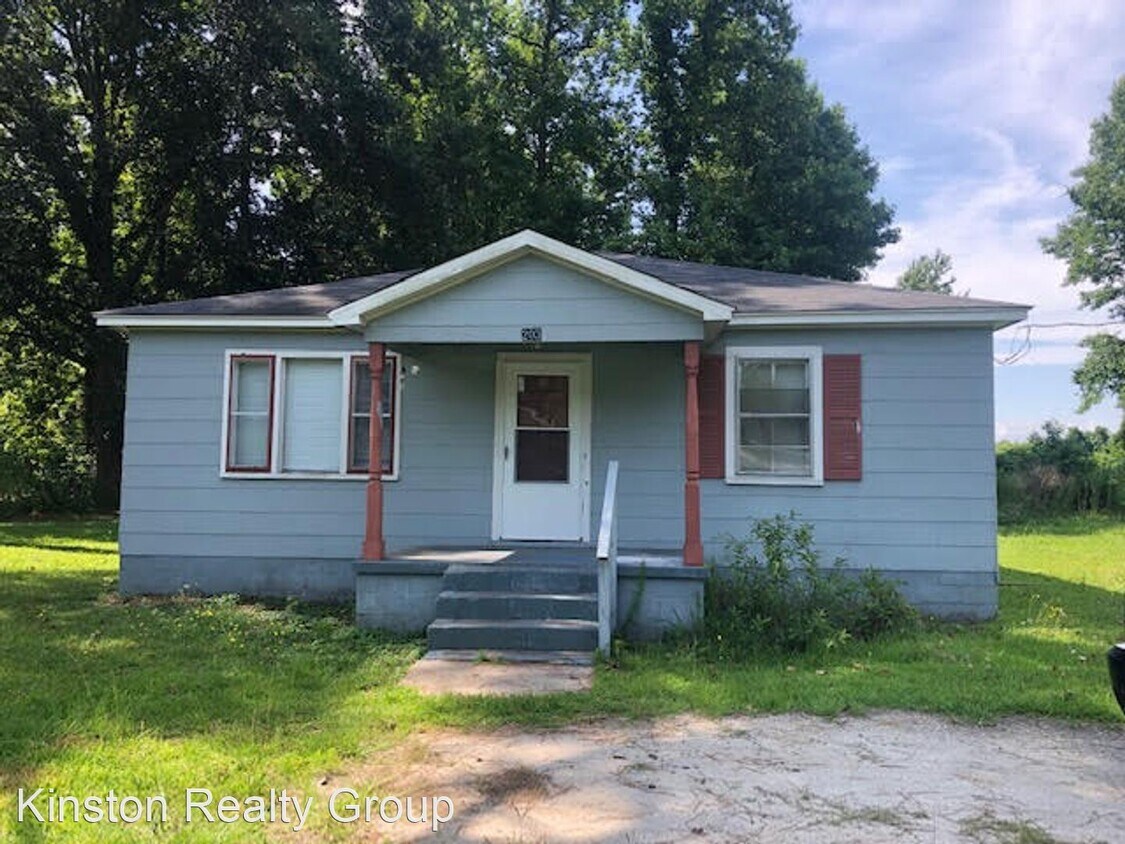 3 Br 1 Bath House 203 Tyree Rd House For Rent In Kinston Nc Apartments Com