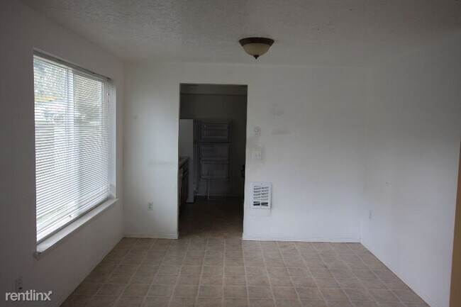 Foto del edificio - 331 NW Bailey Ave