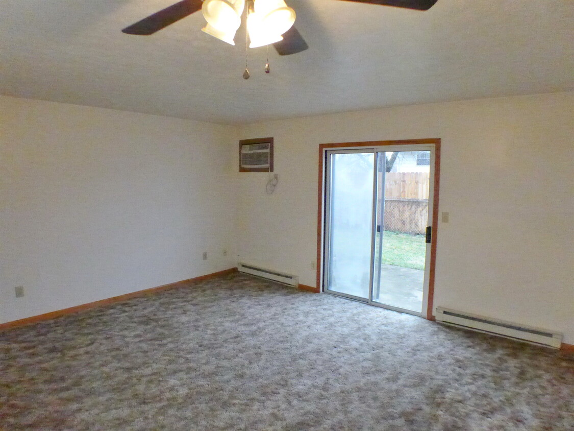 Foto principal - 251 Orth Dr