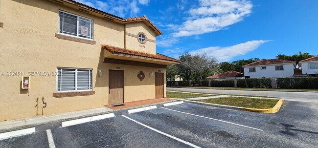 Foto del edificio - 17362 NW 74th Ave