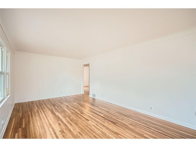 Building Photo - 6300 Quebec Ave N