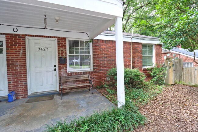 Foto del edificio - Bright + Spacious 2BR, 1BA in Prime Location