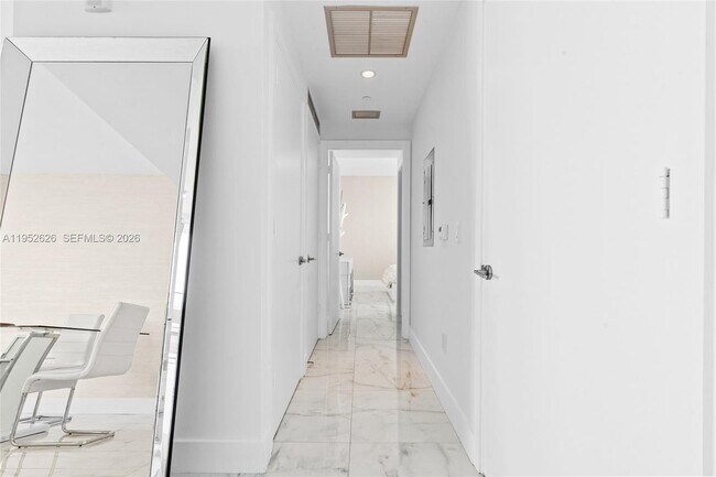 Foto del edificio - 2900 NE 7th Ave