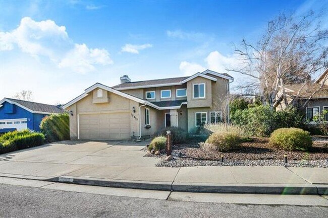 Foto del edificio - Fully remodeled home, Pet friendly with A/...