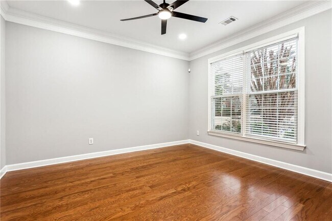 Building Photo - 7160 Fawn Lake Dr