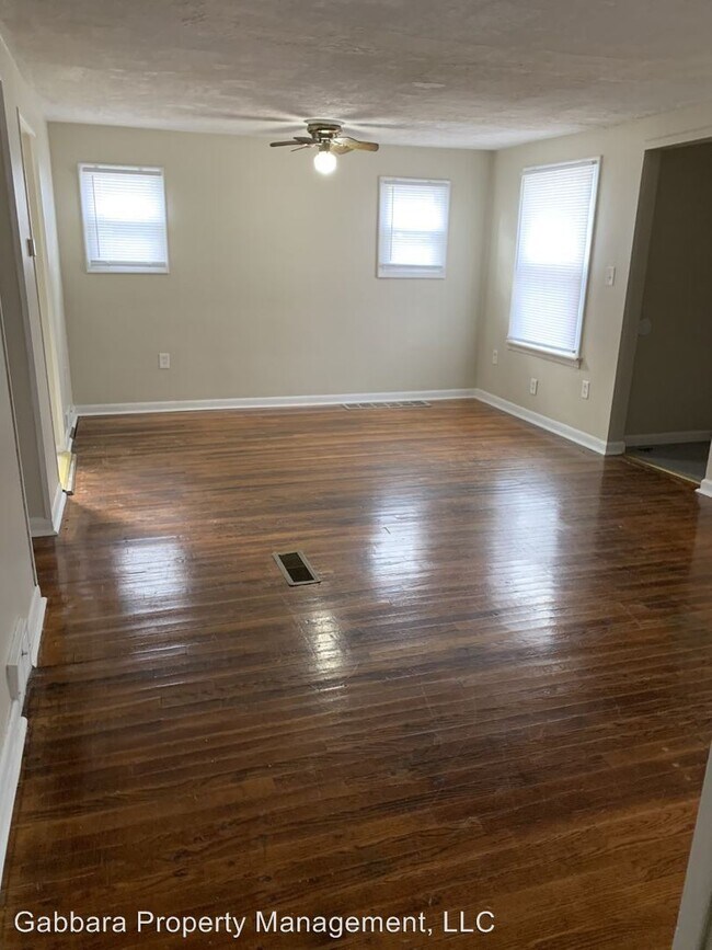 Building Photo - 3 br, 1 bath House - 8230 Maxwell
