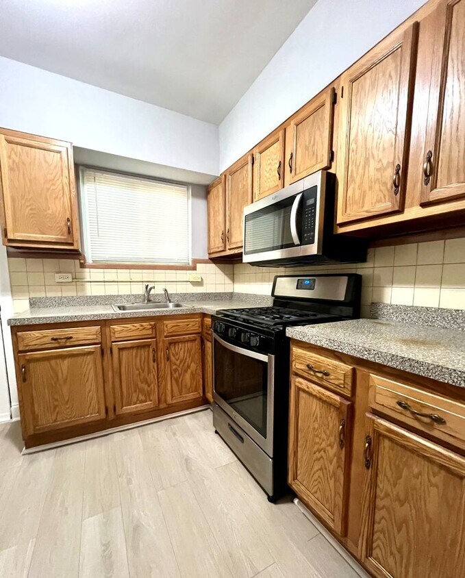 Primary Photo - Stunning 3-Bed Townhome in West Passyunk! Available NOW!