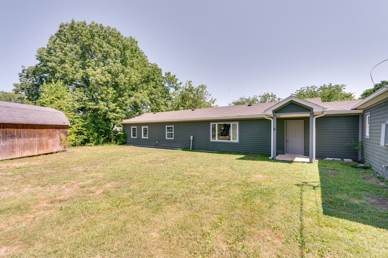 Foto principal - 279 Stones River Rd