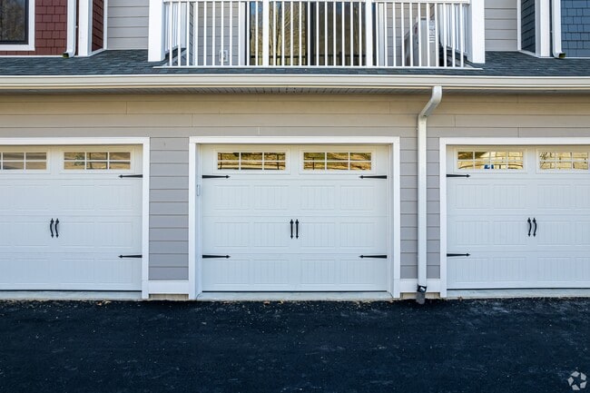 Photo - 401 Albany Turnpike Townhome