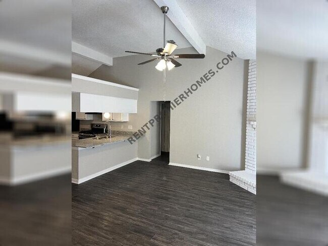Foto del edificio - 3838 Candlecrown Ct