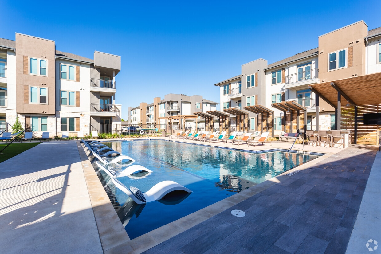 The Conley Apartments 665 N Bagdad Rd Leander, TX