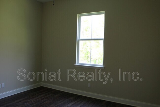 Building Photo - 4946 Camelia St