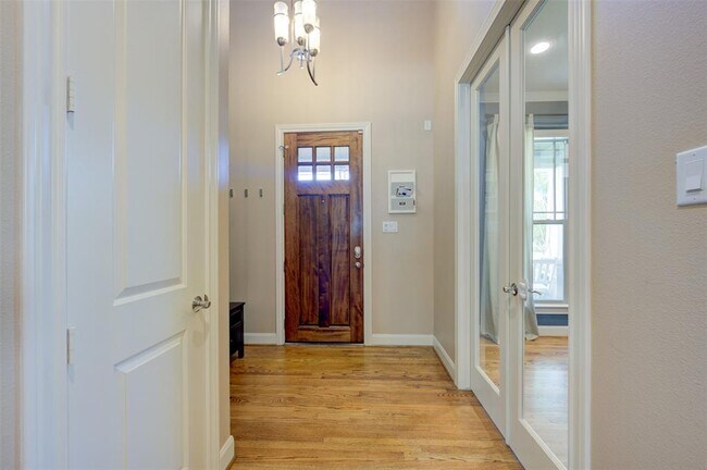 Building Photo - 1217 Althea Dr