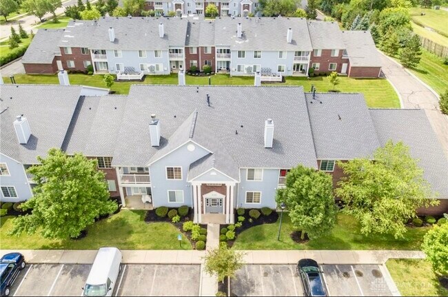 Building Photo - Crestmont 104