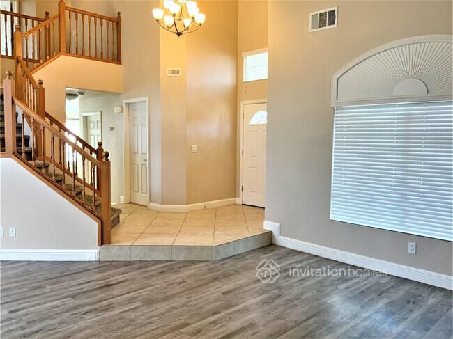 Building Photo - 2035 Shadow Brook Way