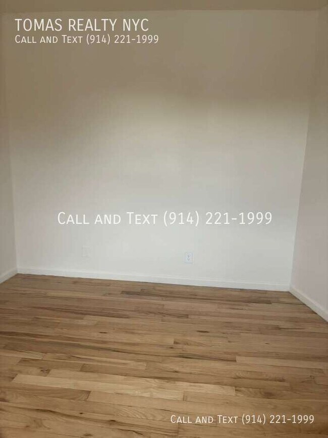 Building Photo - 506 S Broadway-4A