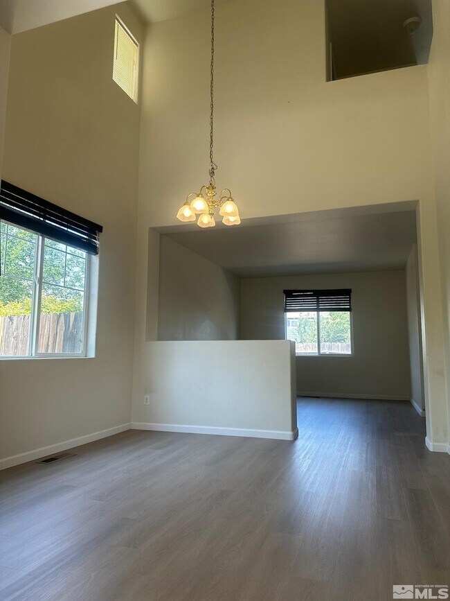 Foto del edificio - 5911 Sapphire Ridge Ct
