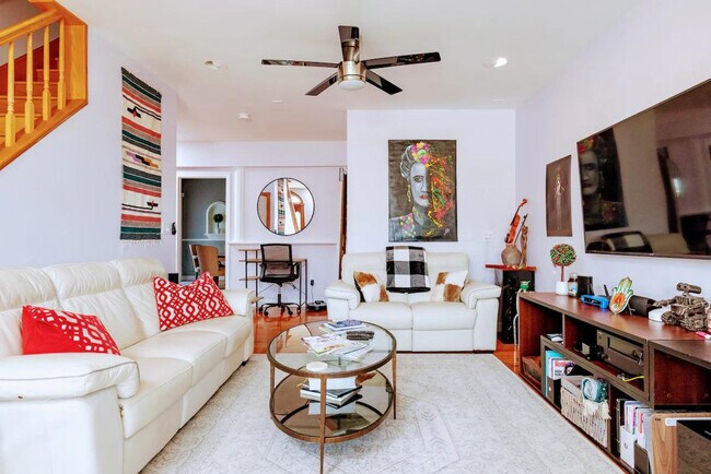 Foto del edificio - 152 Central Ave