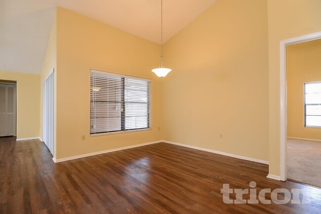 Building Photo - 3699 Chatham Dr
