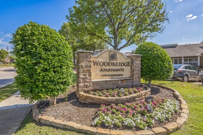 Building Photo - Woodbridge Apartments