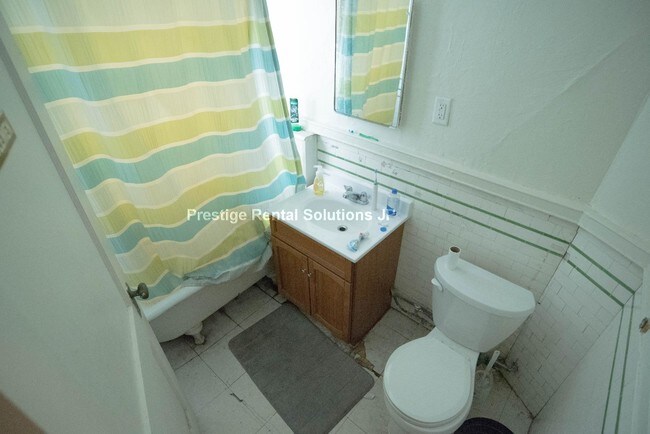 Foto del edificio - 134 Englewood Ave