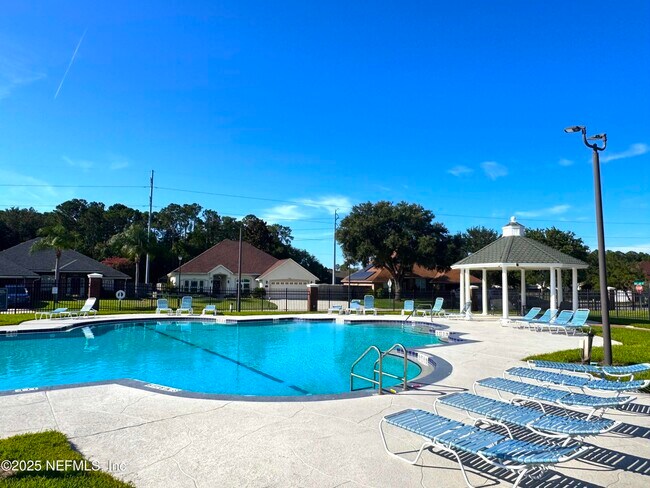 Foto del edificio - 12067 Hanson Creek Dr