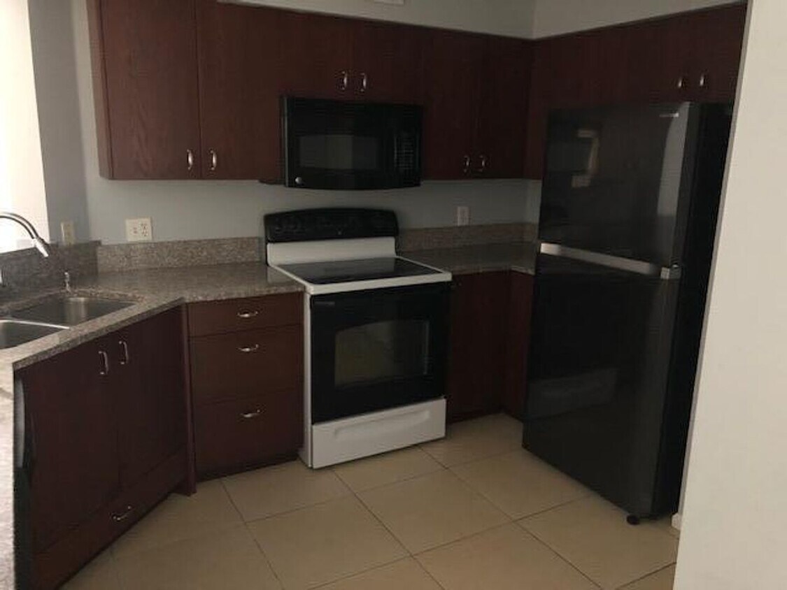 Foto principal - 800 Scotia Dr