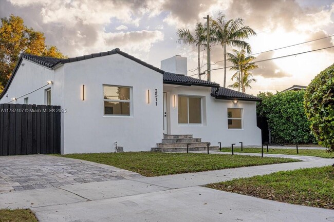 Foto del edificio - 2511 SW 7th Ave