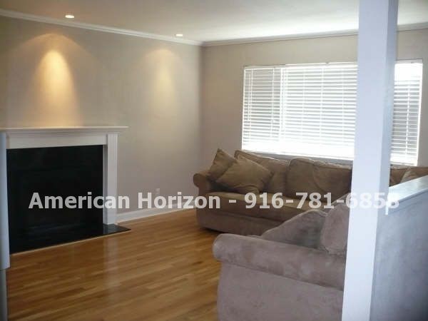 Building Photo - LEASED---Roseville 3 Bedroom with Large Yards