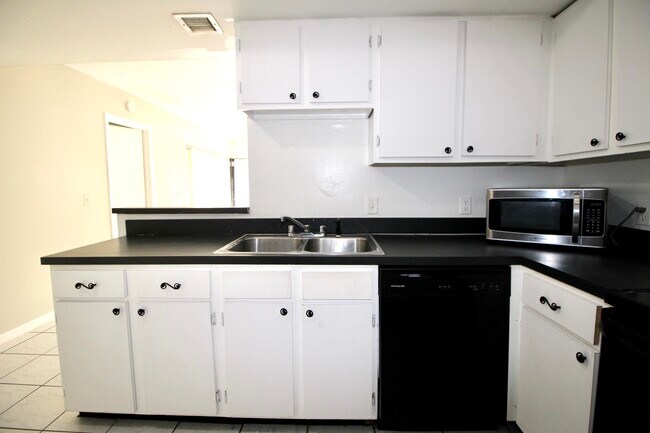 Building Photo - 6287 Scotch Pine Ln