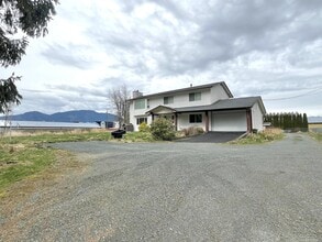 Building Photo - 43025 Vedder Mountain Rd