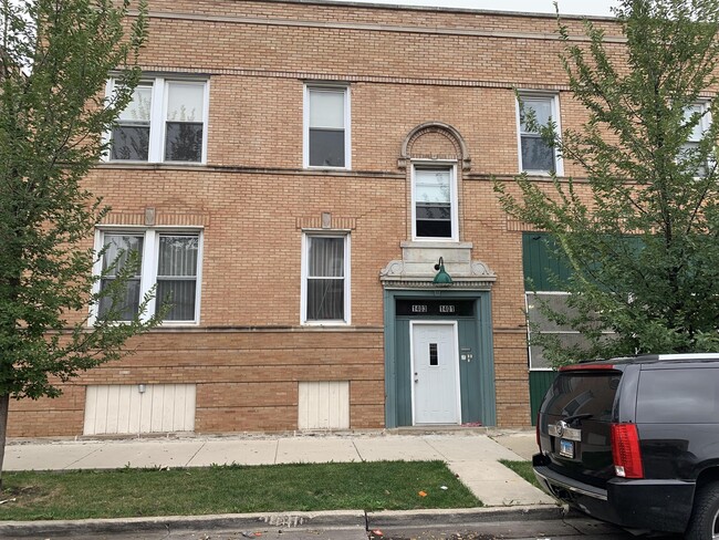 Building Photo - 1403 N Karlov Ave