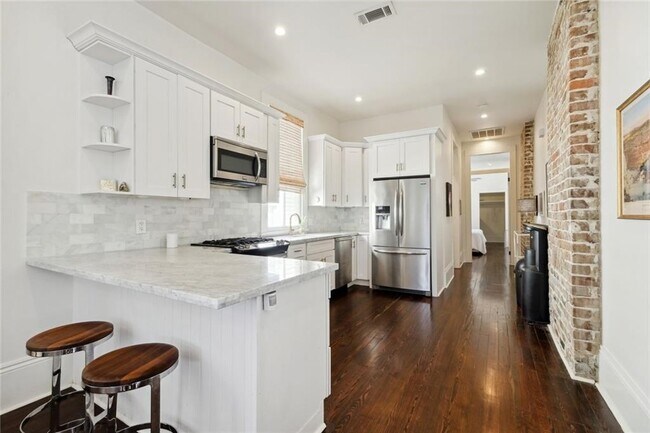 Building Photo - 1117 Cadiz St
