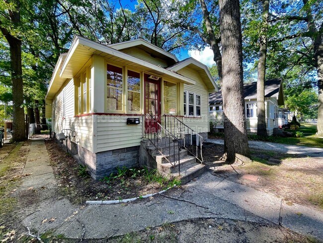 Foto del edificio - 1183 Emerson Ave