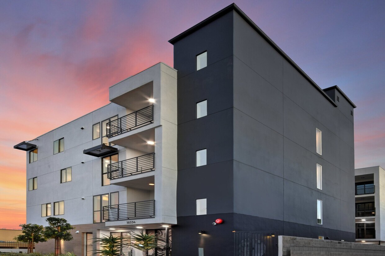 Foto principal - Luxury Apartments - Move In Special