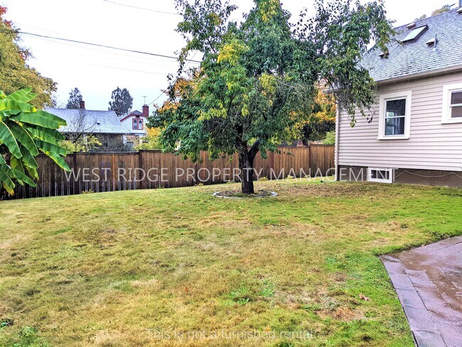 Foto del edificio - 75 NE Buffalo St