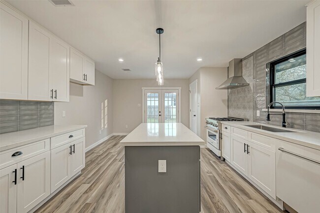 Foto del edificio - 2111 Nina Lee Ln