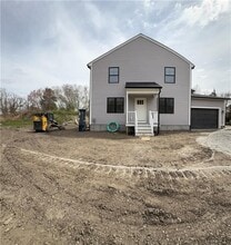 Building Photo - 124 Birch Swamp Rd