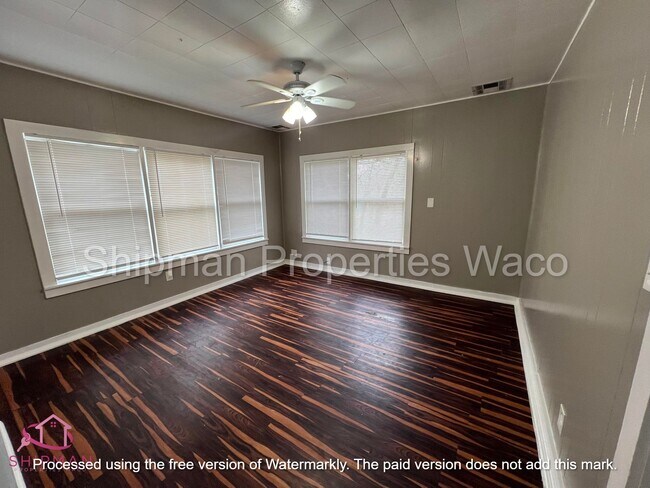 Building Photo - 3622 Parrott Ave