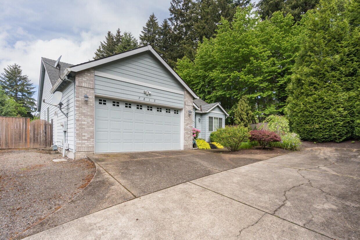 Front - 7813 SW Elmwood St