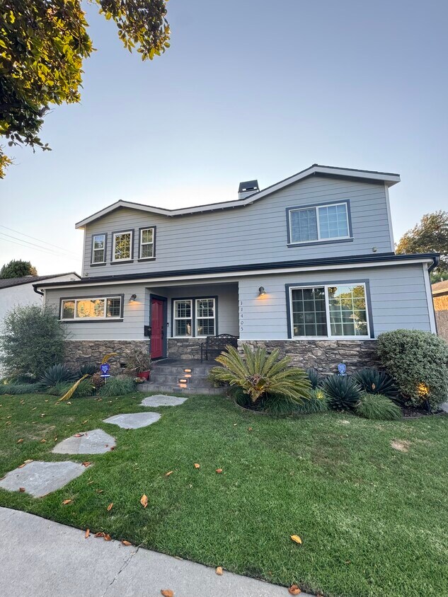 Foto principal - 11405 McDonald St