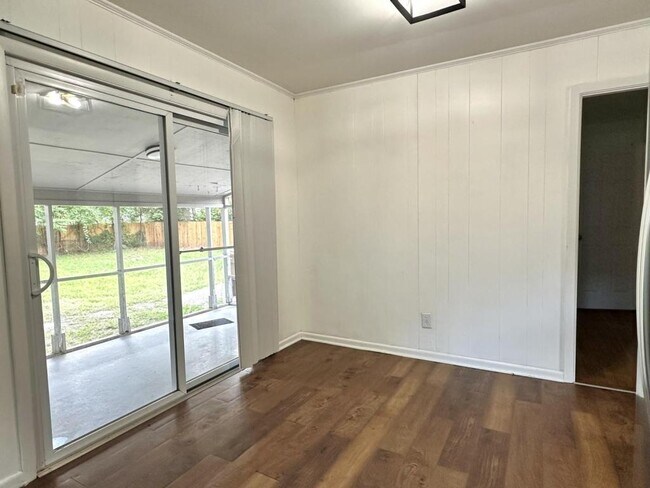 Foto del edificio - 461 Morningside Dr