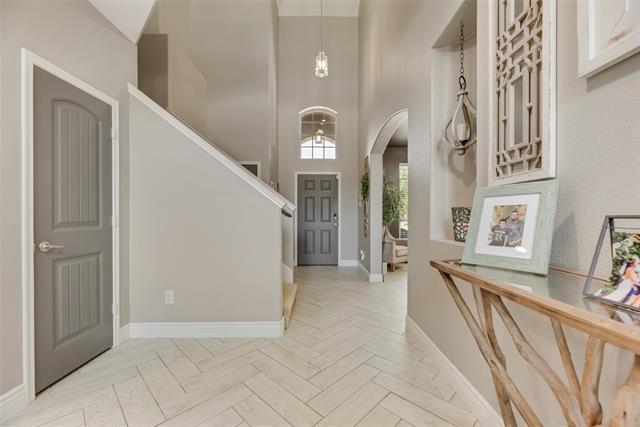 Foto del edificio - 404 Fountain View Ln