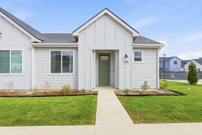 Building Photo - YardHomes Spring West