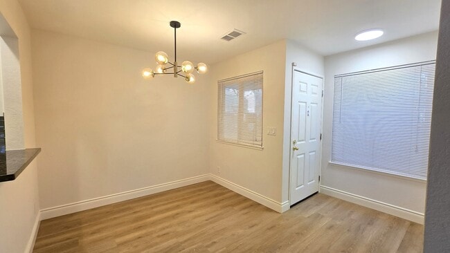 Photo - 4644 Devonshire Common Apartment