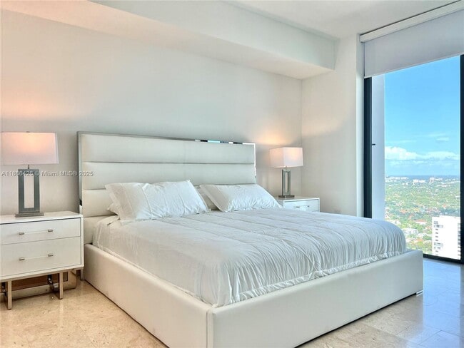 Foto del edificio - 88 SW 7th St