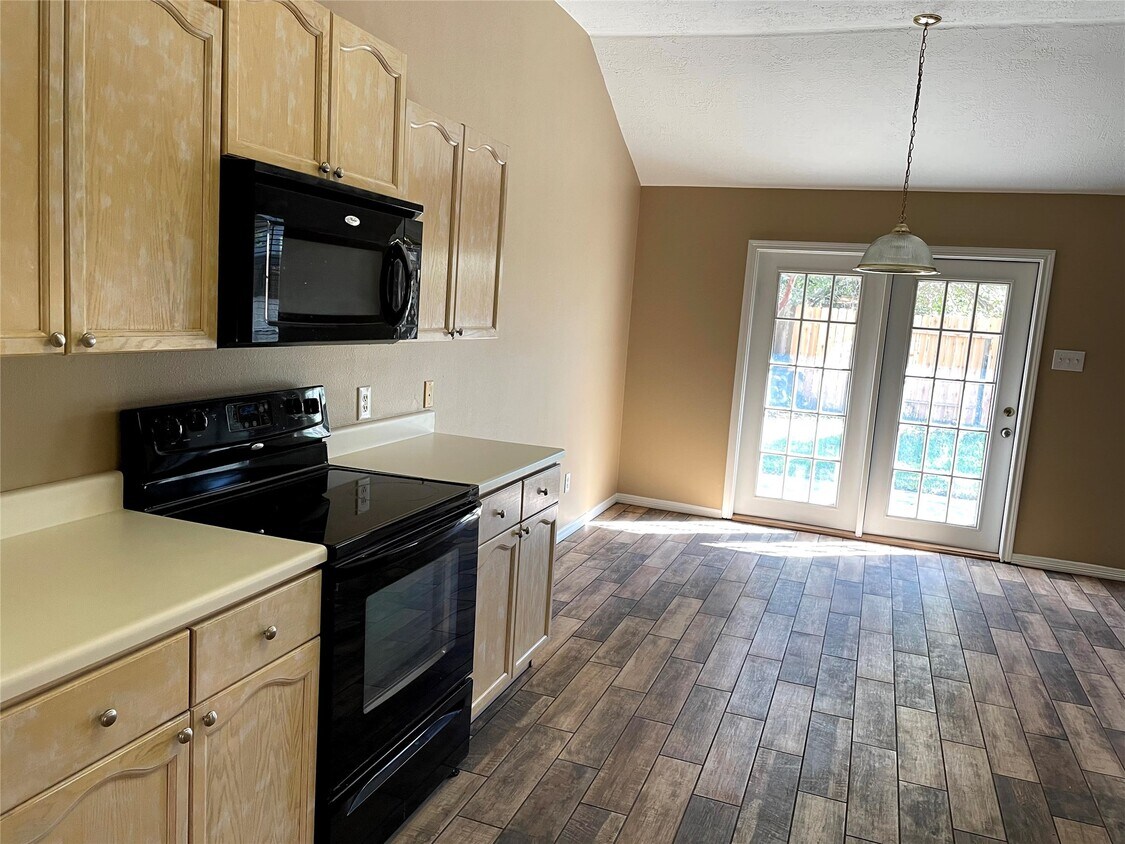 Foto del edificio - 6414 Founding Dr