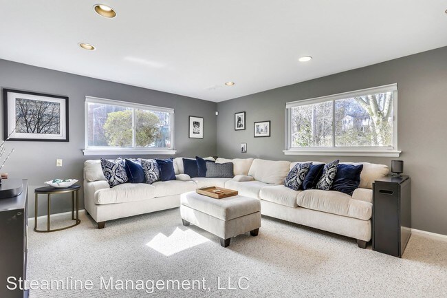 Foto del edificio - 3 br, 2 bath House - 1513 Woodman Ave